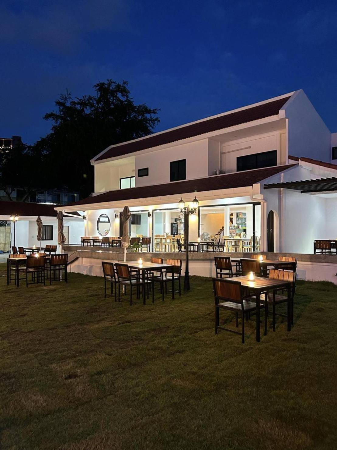The European Chiang Mai Hotel Bagian luar foto
