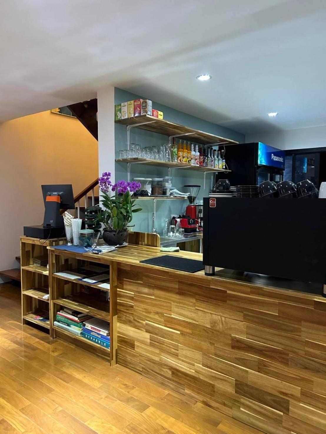 The European Chiang Mai Hotel Bagian luar foto