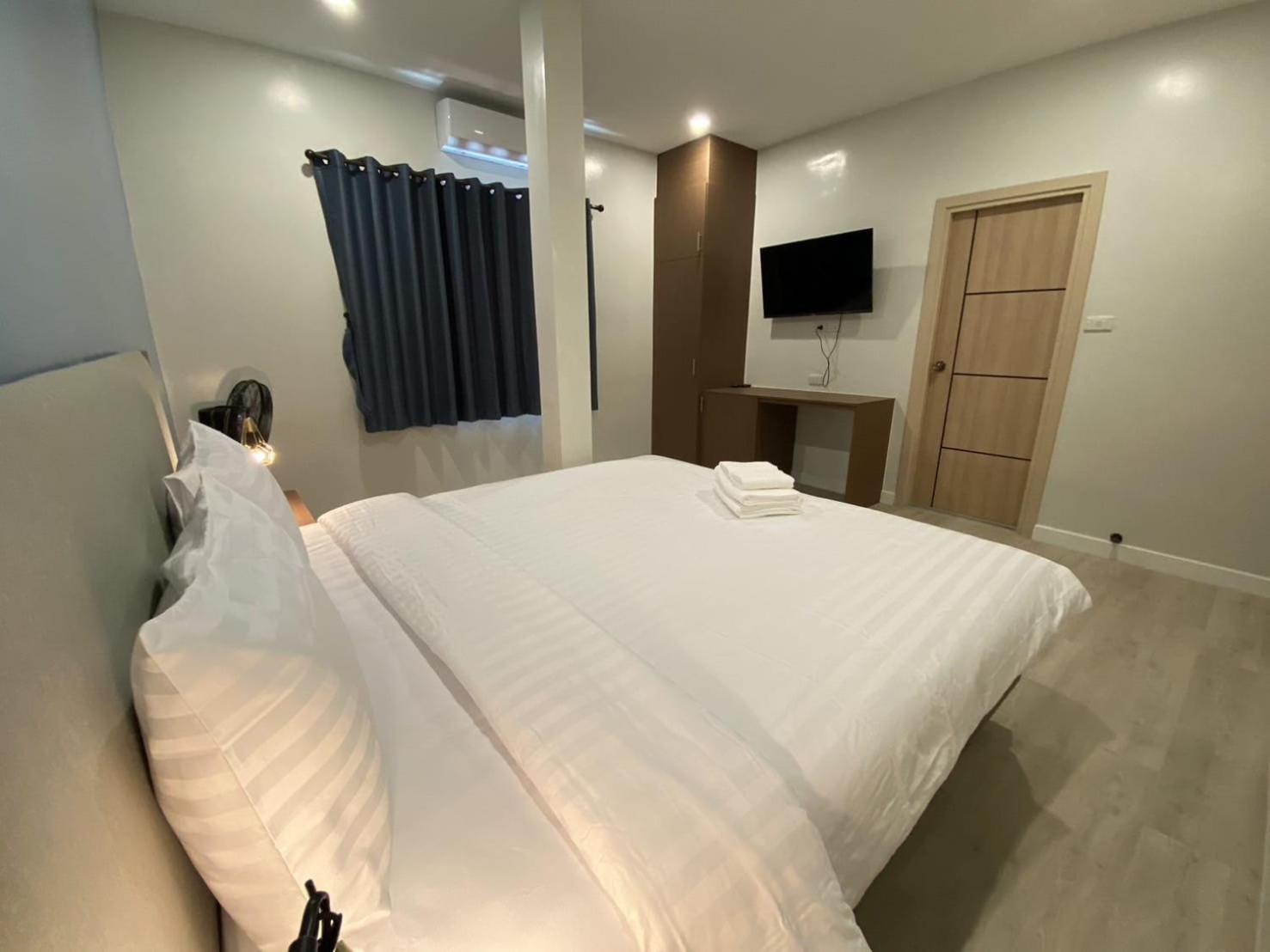 The European Chiang Mai Hotel Bagian luar foto